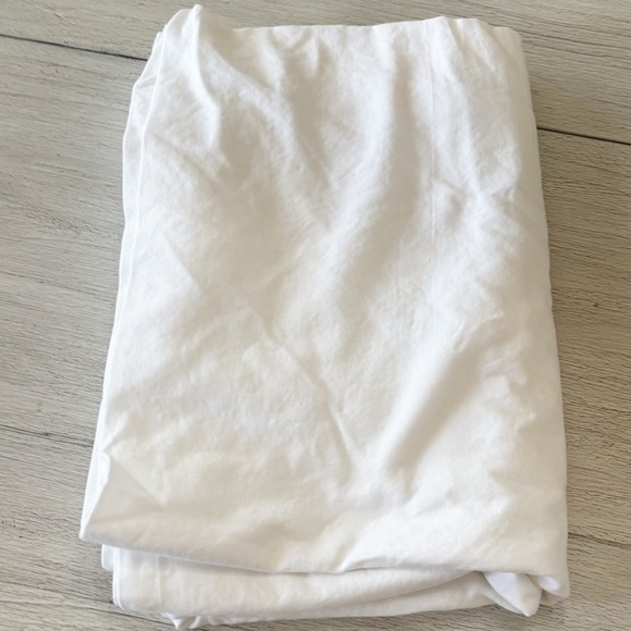 COST PLUS WORLD MARKET White Buffet Rectangular 60in x 90in Cotton Tablecloth - Picture 5 of 7